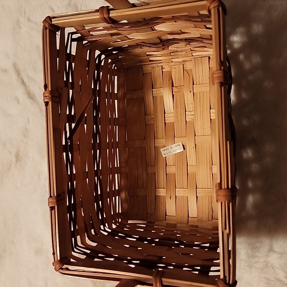 VINTAGE  🧺 BASKETS  VARIOUS  SIZES & DESIGNS - Picture 12 of 15
